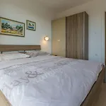 Modernes Nur 100 Meter Zum Mit Sauna, Whirlpool, Meerblick Apartamento