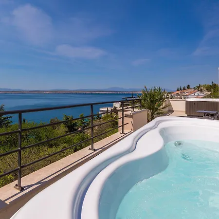 Modernes Nur 100 Meter Zum Mit Sauna, Whirlpool, Meerblick Apartman Dramalj