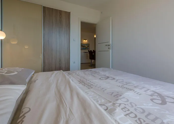 Modernes Nur 100 Meter Zum Mit Sauna, Whirlpool, Meerblick